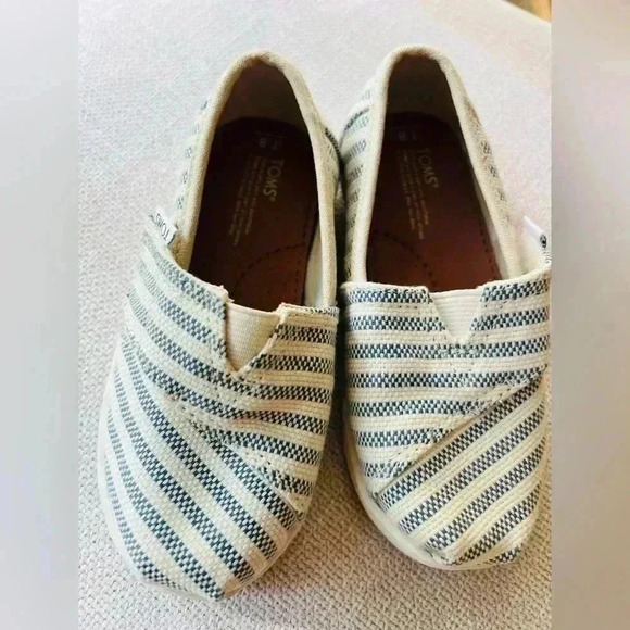 TOMS  shoes  New size T8 - Picture 8 of 8